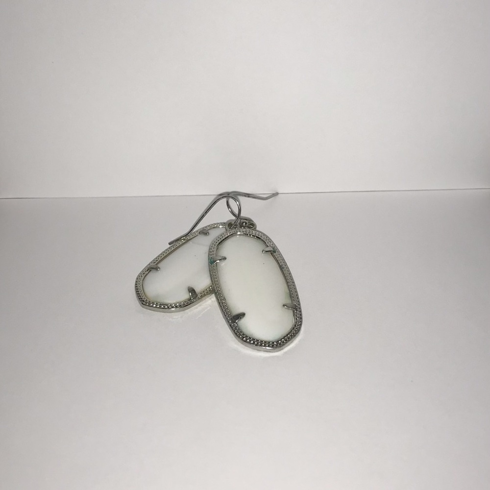 Elle silver drop earrings in pearl white